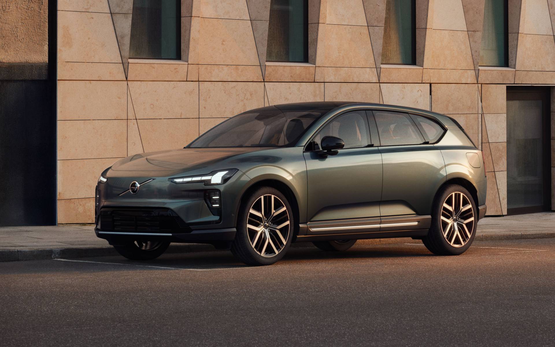 image of Volvo EX60